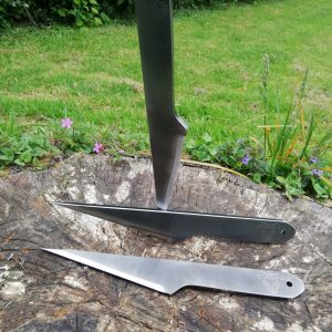 The Sharp couteau de lancer polyvalent, Zitoon Knives
